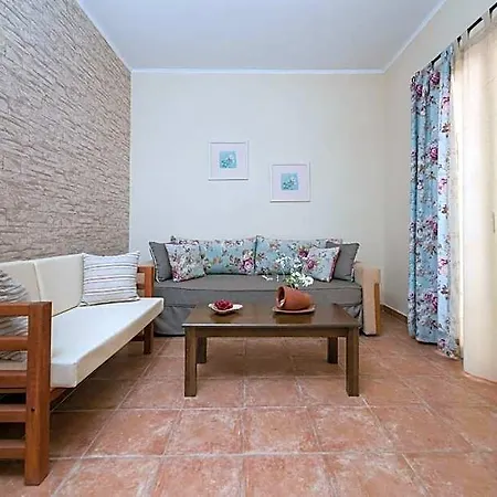 Lorenzo With Private Pool, 200m From The Beach, By Zantewize Hotel Zakynthos Town