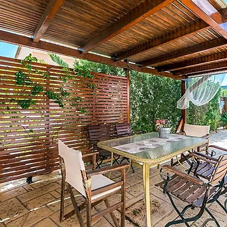 Hotel Lorenzo With Private Pool, 200m From The Beach, By Zantewize 4*
