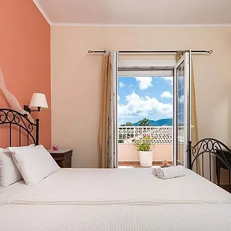 Hotel Lorenzo With Private Pool, 200m From The Beach, By Zantewize