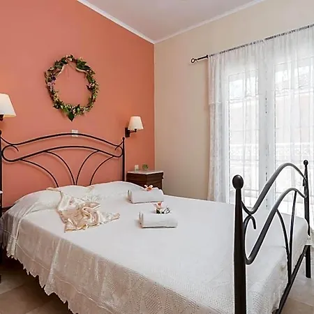 Отель Lorenzo With Private Pool, 200m From The Beach, By Zantewize Закинтос